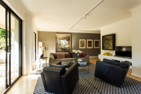 Sophisticated Apartment - Inner City